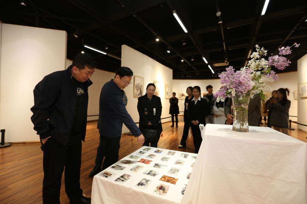 澳门沙金官方网站展演系列之《静悟》色彩课程绘画作品展